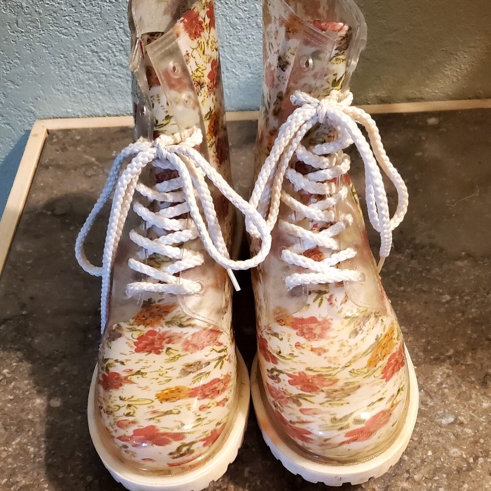 Dirty Laundry rain boots